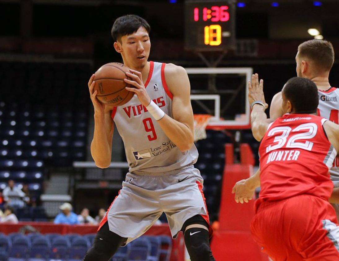 包含转会期CBA季后赛焦点战，克里夫兰骑士豪取连胜，赛场秩序良好，赛程密集仍需轮换的词条星空体育